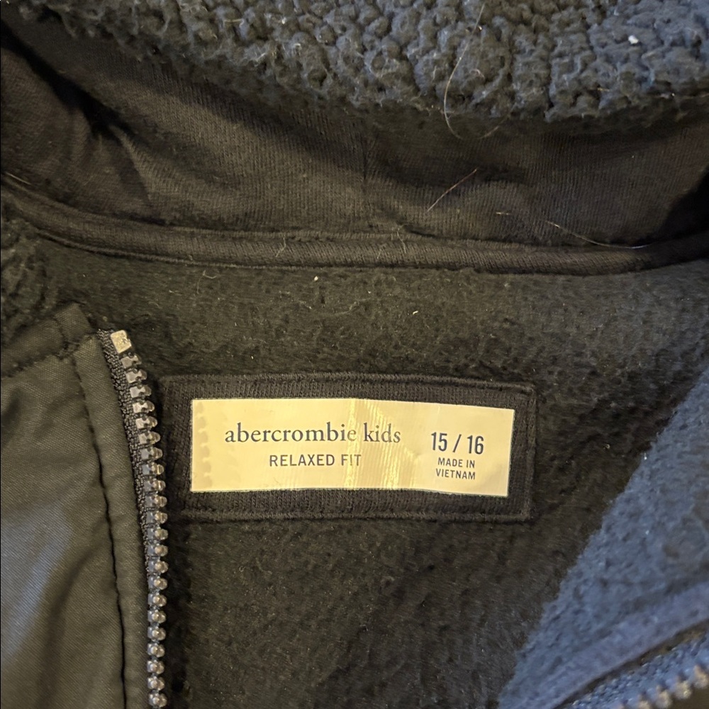 Abercrombie & Fitch Kids XL Black Sherpa Jacket - Picture 3 of 5